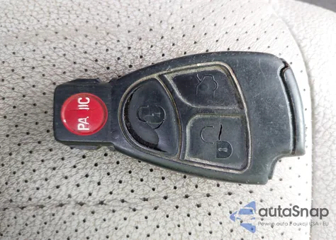 2005 Mercedes-Benz C 240 Luxury из США, поврежденный, VIN WDBRF61J15A789470